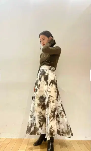 LAGUNAMOON 페인트 패턴 볼륨 헤밍 스커트