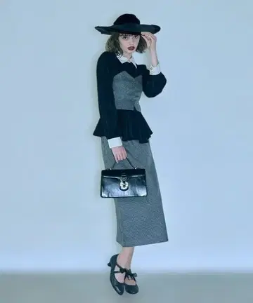 어나더 안젤라스 체크 스커트