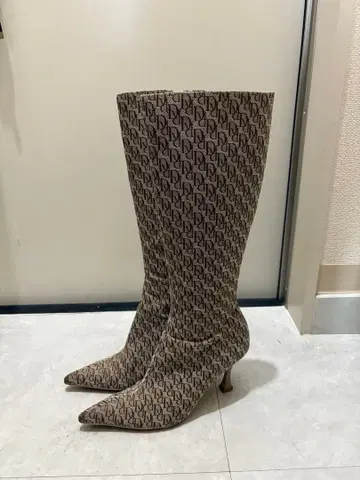 다리치 롱 부츠 올 패턴 자카드 모노그램