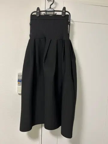 블랙 플레어 스커트 리브 편직 허리