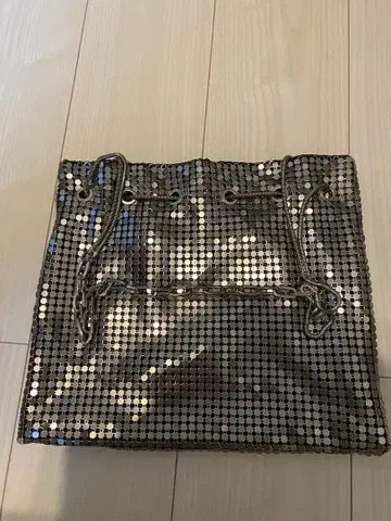 BIGOTRE 메탈릭 실버 스팽글 숄더백