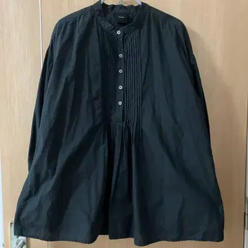 Spick & Span 핀턱 블라우스 블랙