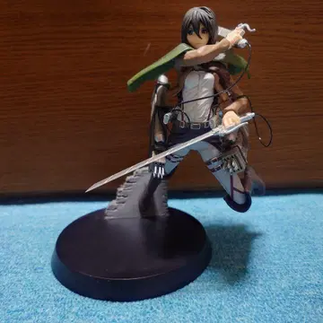 진격의 거인 미카사 아커만 피규어