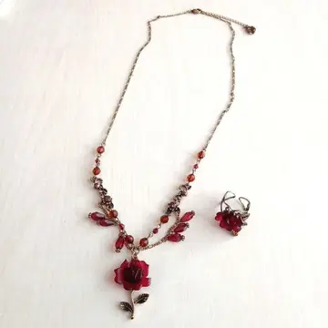 [ 즉시 결제 가격 ] axes femme 로즈 모티브 목걸이 반지 레드