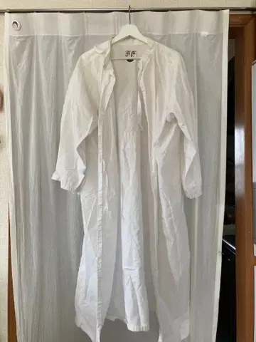 화이트 롱 셔츠 원피스