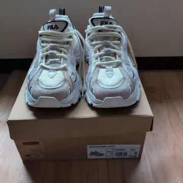 멋지다! FILA 인터레이션 라이트 25.0cm