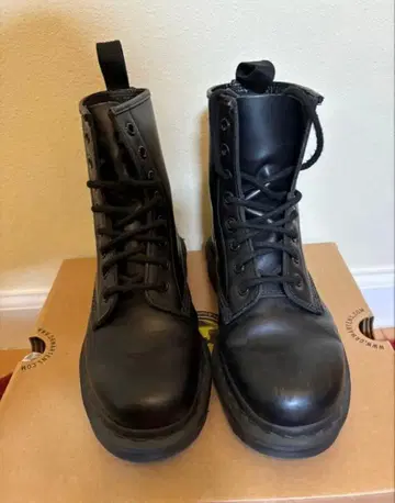 Dr.martens 닥터마틴 부츠 8홀 블랙 uk4