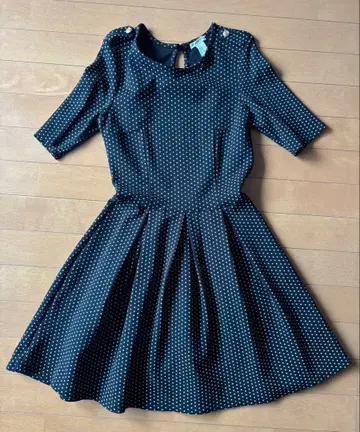 FOREVER 21 도트 무늬 반팔 플레어 원피스