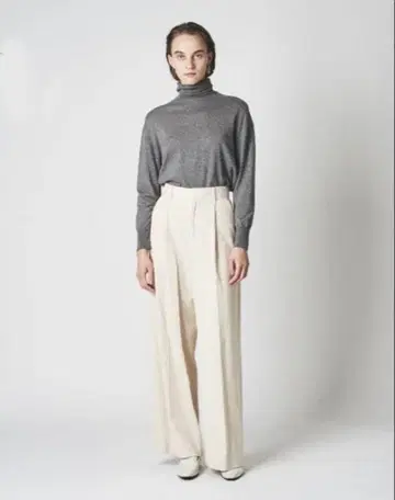 NORC 하이라이즈 코듀로이 팬츠 신키 유코