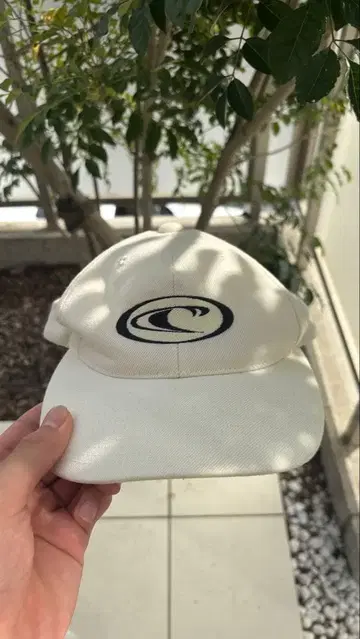 00s white baseball cap