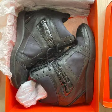 Y-3 블랙 하이컷 스니커즈