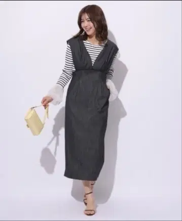 Apuweiser-riche 파이핑 하이웨스트 점프 스커트