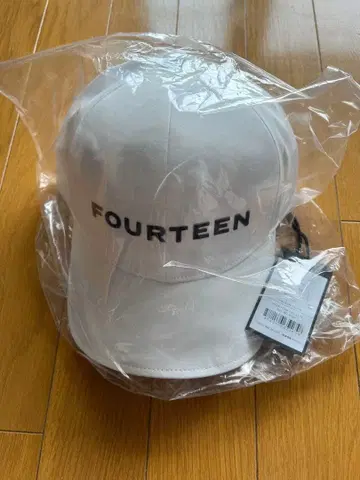 미개봉 새상품 FOURTEEN 포틴 캡 모자 골프 화이트 로고