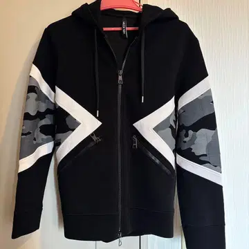 새상품급/NEIL BARRETT 카모 패턴 집업 후드티