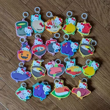 헬로키티 50주년 AEON 키링