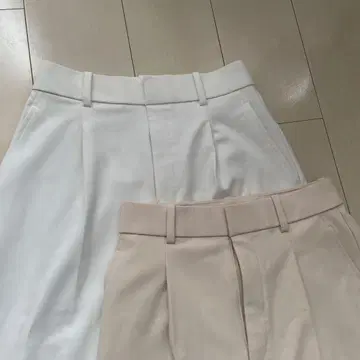 UNIQLO 턱 와이드 팬츠 S 사이즈 화이트 & 내추럴