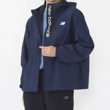 New balance THE CITY 후디드 우븐 자켓