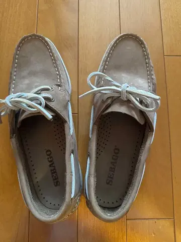 SEBAGO 베이지 데크 슈즈
