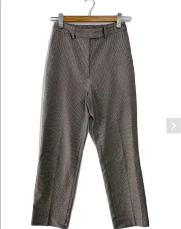 [새상품급] Mila Owen 뒷부분 밴딩 센터 프레스 테이퍼드 팬츠