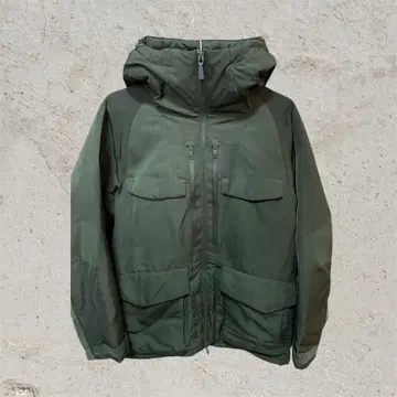 UNIQLO x White Mountaineering 다운 자켓