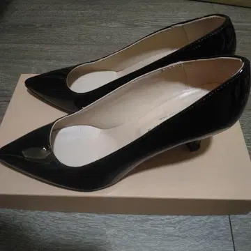 CORSA ROMA 9 에나멜 펌프스 블랙