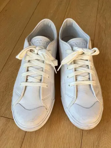 LACOSTE 화이트 레이스업 스니커즈