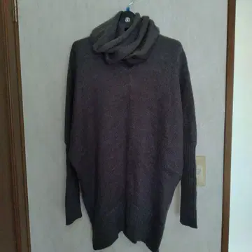 언타이틀 다크 그레이 터틀 이중 뉴앙스 니트