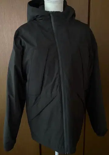 Doublefocus 블랙 후드 부착 다운 자켓