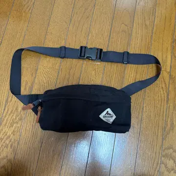 GREGORY 바디백 웨스트 파우치 블랙