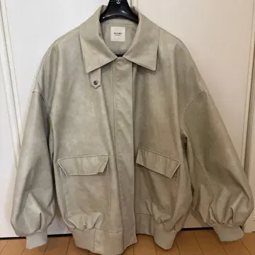 BEAMS HEART 베이지 점퍼