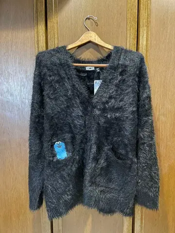 택 포함 새상품 GU 퍼펫 순순 콜라보 가디건 사이즈 XL