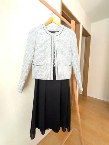 도쿄 소와르 Rifanne 블랙 원피스 수트 자켓 포함