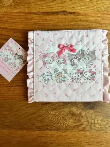 mikko illustrations x 산리오 캐릭터 거울