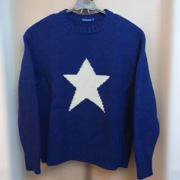 THREEFACE 파란색 별 모티브 니트 스웨터