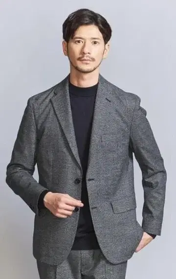 새상품급 뷰티&유스 테일러드 자켓 체크 무늬 가을/겨울 L