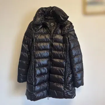 TATRAS 블랙 다운 자켓 후드 부착