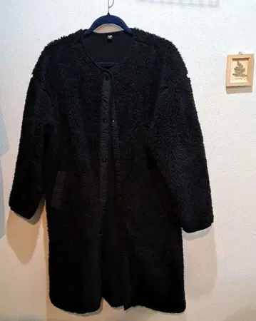 유니클로 보아 소재 블랙 롱 코트 L 사이즈