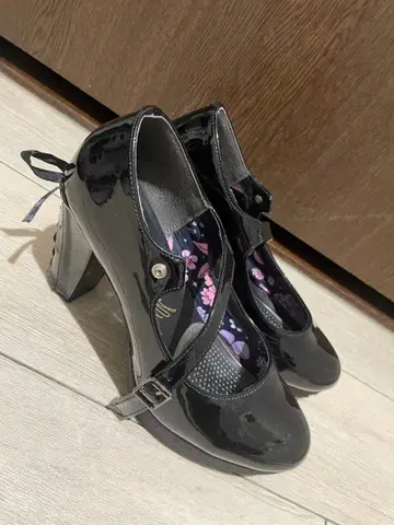 YOSUKE 펌프스 블랙 힐 통굽 요스케 통굽힐 통굽펌프스