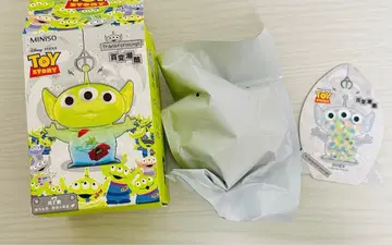 에이리언 리틀 그린멘 피규어 2