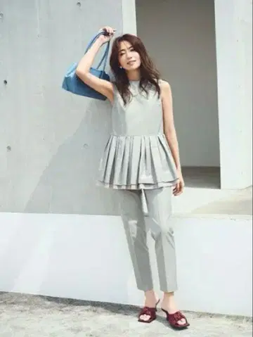 미라 오웬 Mila Owen 페플럼 블라우스 테이퍼드 팬츠 셋업