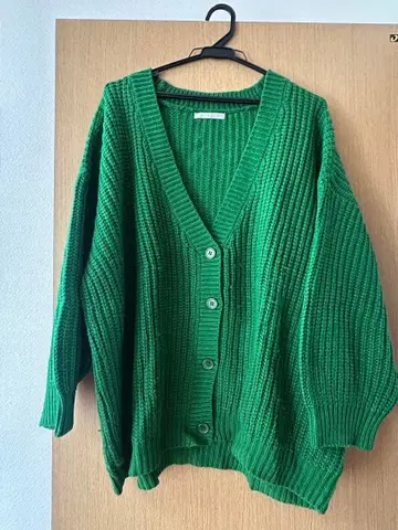 SPINNS 그린 V넥 가디건 사이즈 F