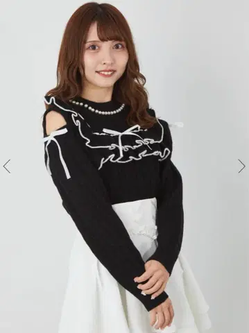 Ank Rouge 어깨 트임 케이블 니트