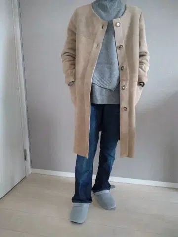 리얼 무스탕 코트