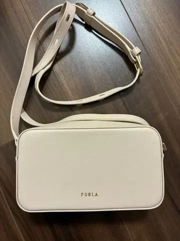 FURLA 베이지 숄더백