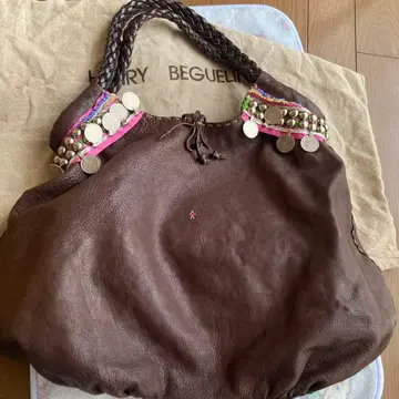 다크 브라운 가죽 숄더백