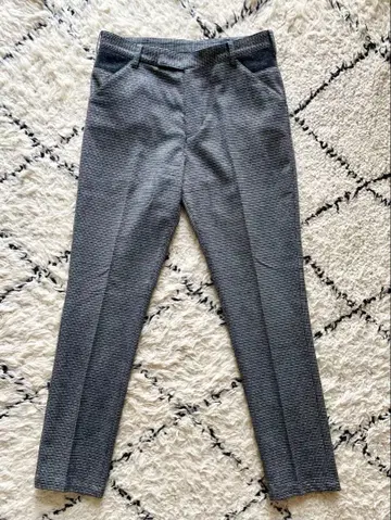 투모로우랜드 그레이 계열 남성용 울 팬츠