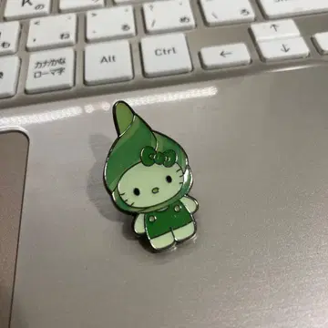 만박 일본관 키티 핀 배지 우치와히게무시속