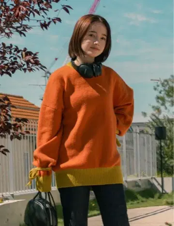 배색 니트 풀오버 (omom sot)