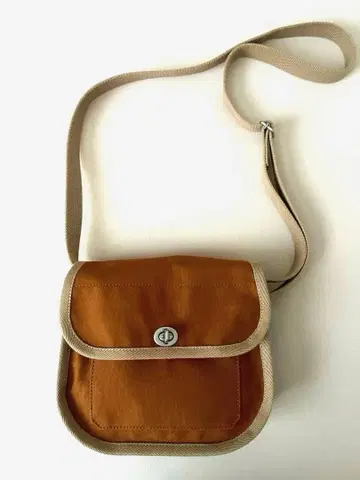 이치자와 신자로 캔버스 숄더 백 벽돌x베이지