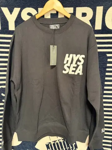 새상품 히스&SEA 맨투맨